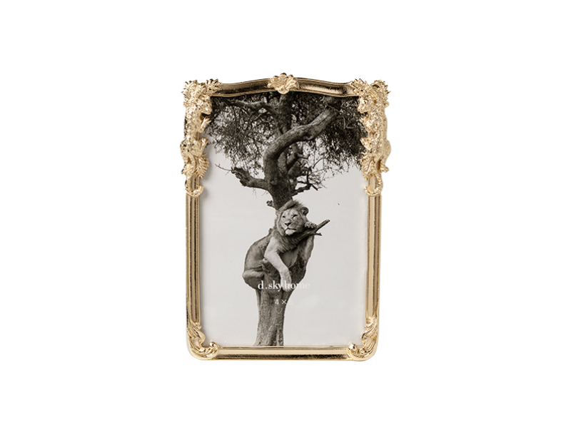 Metal decorative photo frames (8)