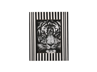 Resin textured photo frame (2)