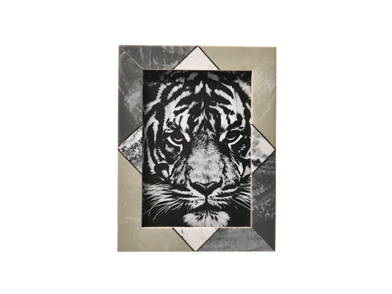 Resin textured photo frame (11)